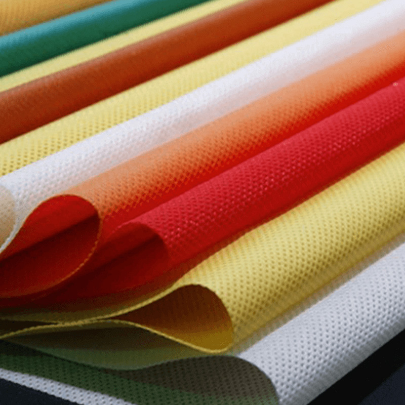 Raakavalkoinen kuitukangas polyesterikatkokuitu (käyttö neulalla rei'itettyyn) 2,5D × 64 mm